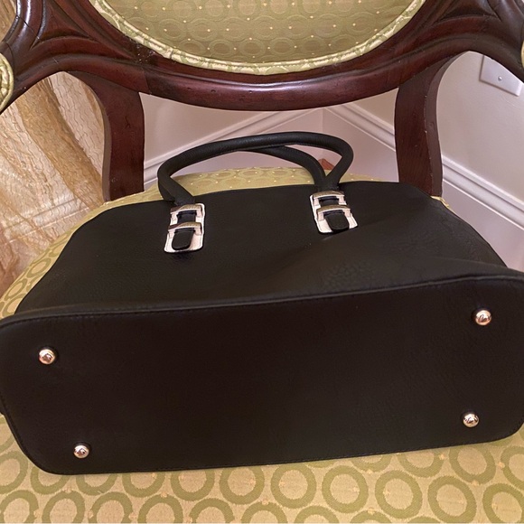 SOLD. C brand by Bloomingdale’s faux leather - Picture 7 of 8